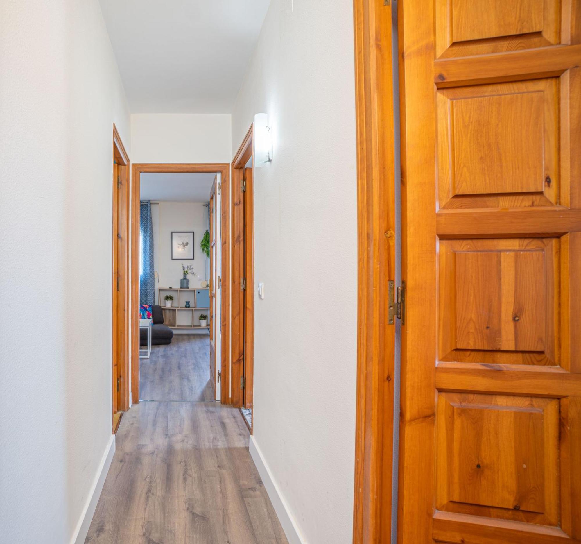 Est1-Spaciouss Appartment In The Beach, Bbq, Downtonwn, Parking, Fast Wifi Fibre Roses Exterior foto
