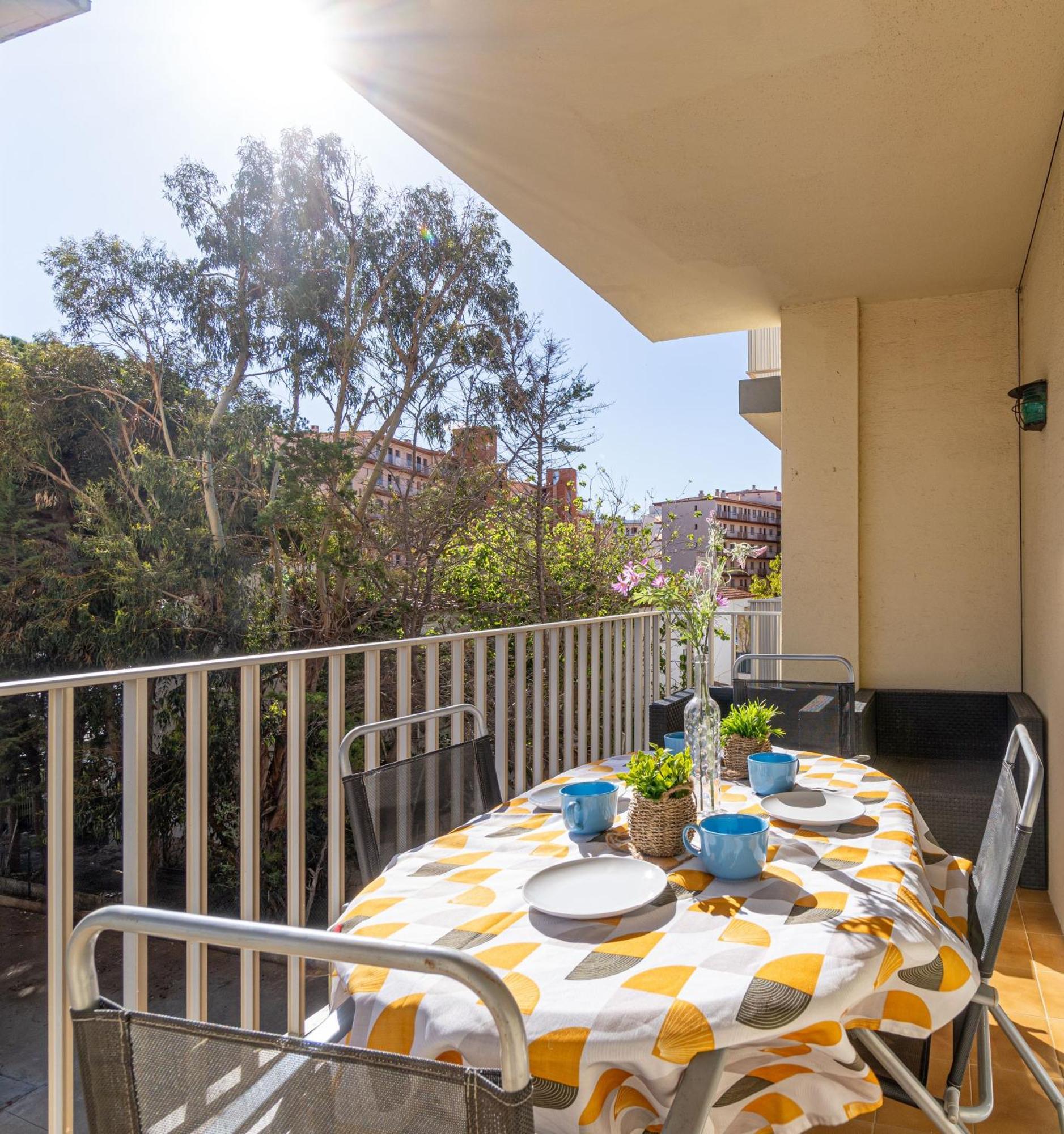 Est1-Spaciouss Appartment In The Beach, Bbq, Downtonwn, Parking, Fast Wifi Fibre Roses Exterior foto